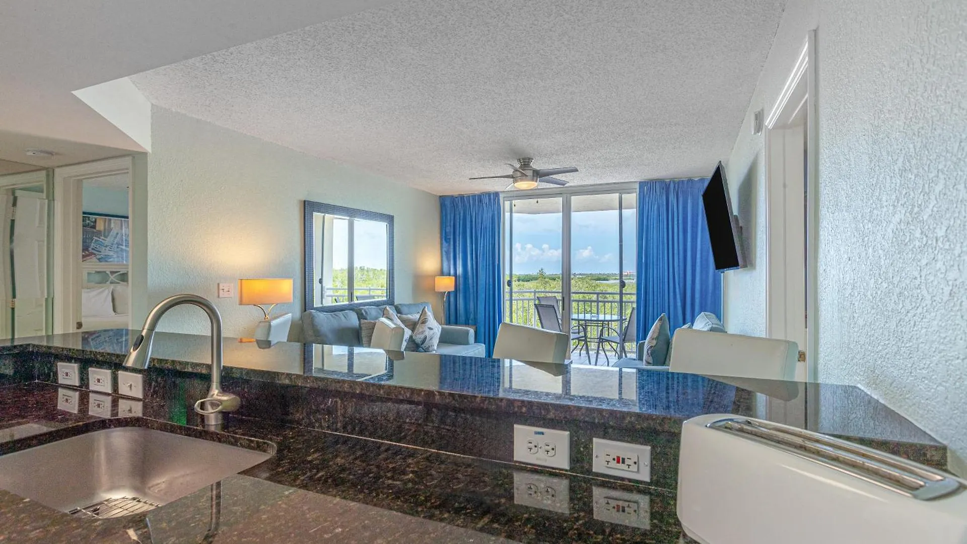 Sunrise Suites Cayo Coco Suite #208 Key West