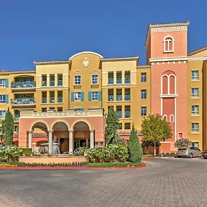 lavish-lake-las-vegas-condo-w-resort-amenities.las-vegashotels.net/
