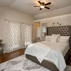 queen-city-charm.1sthotelscharlotte.com/
